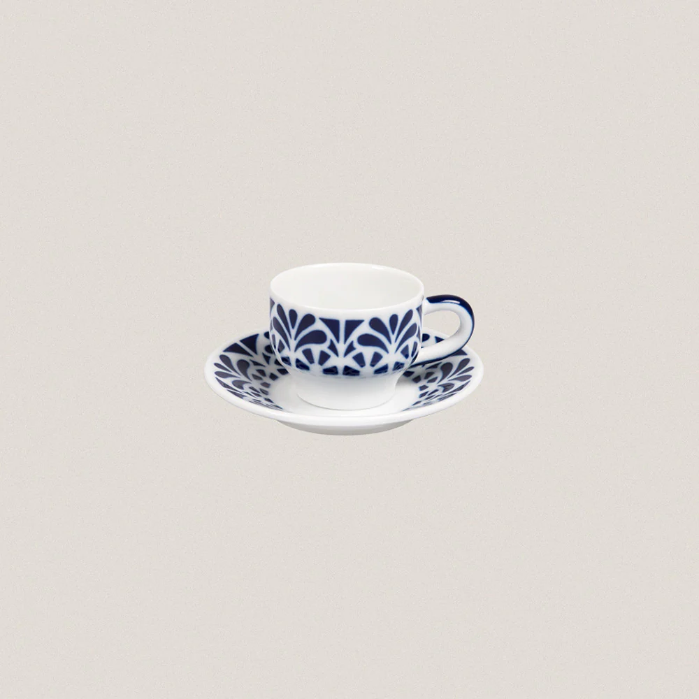 Coffee Cup and Saucer Galerías 1