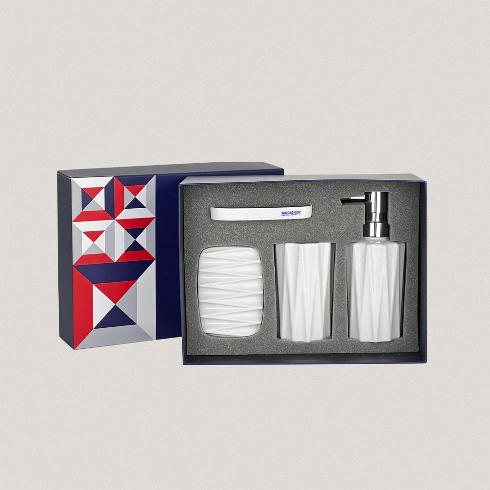 White Fol Bathroom Set - Image 2